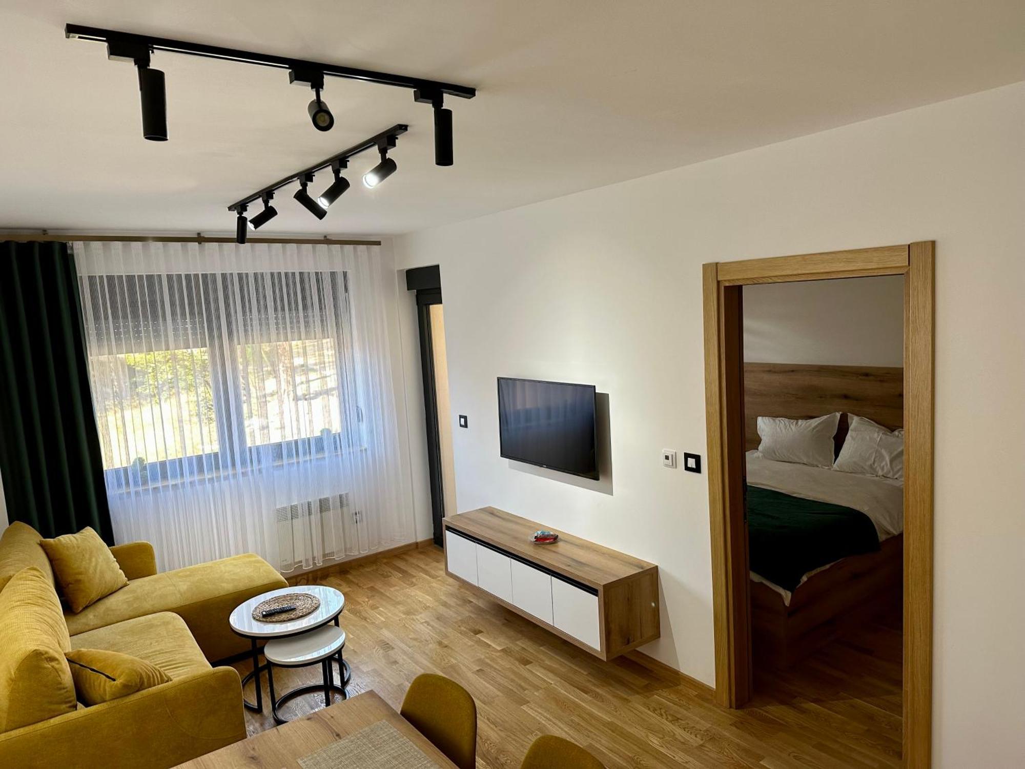 Gold Apartment *